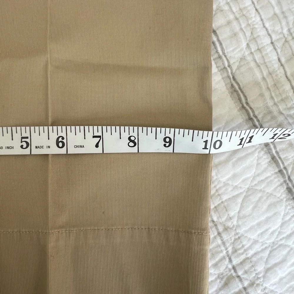Talbots Women's Flat Front Walking Bermuda Stretch Shorts Khaki EUC Size 2 - Picture 5 of 7